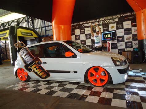 Campeonato de carros rebaixados é novidade no encontro de som automotivo em Barretos