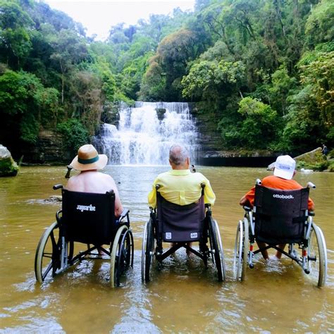 Lar Dos Velhinhos De Rio Azul Emociona Foto Que Mostra Passeio De