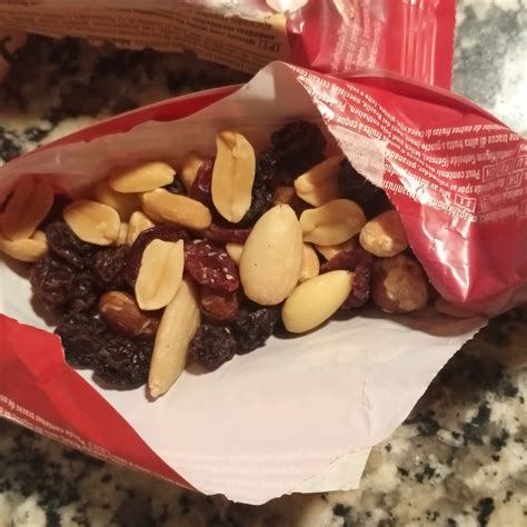 Alesto Nut Raisin Mix With Cranberries Reviews Abillion