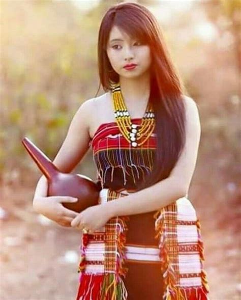 Traditional wear of Nagaland. Source: Naga Traditional Dress & Fashion (Fb)