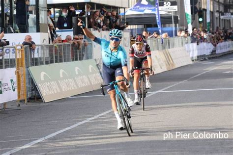 Coppa Agostoni Alexey Lutsenko Beffa Allo Sprint Matteo Trentin