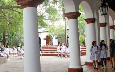 Escuela Y Liceo Vocacional Sarmiento Expo UNT