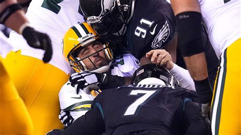 Aaron Rodgers Abandon El Juego De Packers Vs Eagles Por Lesi N En Las