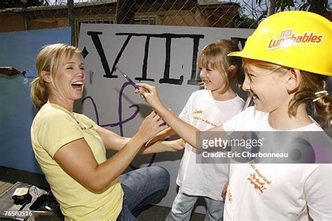 225 Jennie Garth Daughters Stock Photos, High-Res Pictures, and Images - Getty Images