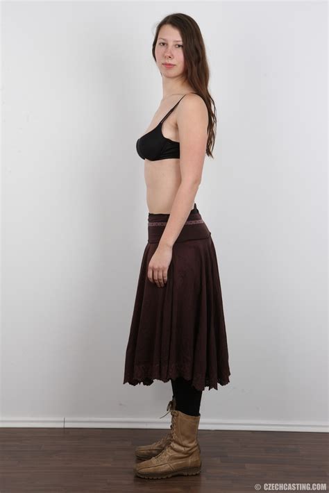 Broke Female Pavlina Picks Up Easy Cash By Posing Naked For The First Time Coedcherry