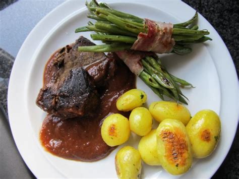 Kaiserfleisch Mit Saure Bohnen Und Kartoffelp Ree Rezept Kochbar De