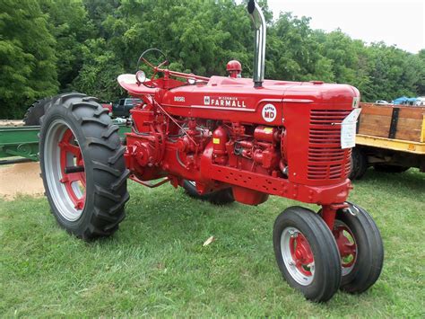 1952 Farmall Super Md Farmall Farmall Tractors Classic Tractor