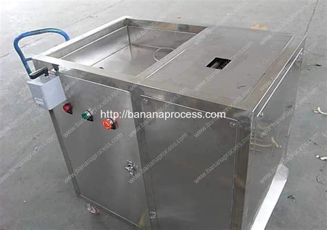 Single Inlet Green Banana Peeling Machine Plantain Banana Processing