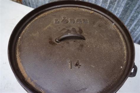 Sold Price Lodge 14 Cast Iron Dutch Oven August 3 0117 1000 Am Cdt