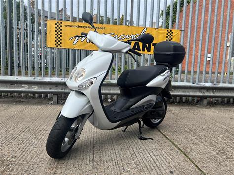 Yamaha Neos T Motorcycle Giant West London Motorcycle Scooter