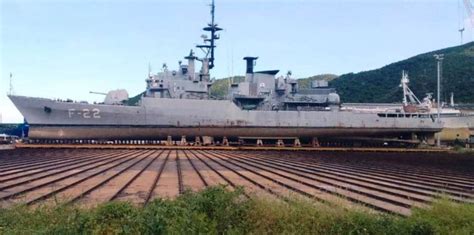 La Fragata Almirante Brión De La Armada De Venezuela En Dique Seco