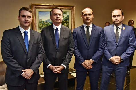 Filhos do Bolsonaro quem é quem no clã DCI