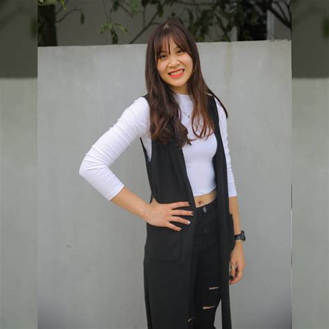 Hot girl bóng chuyền Việt Nam bí mật theo chàng về dinh ở tuổi 29 vẫn tiếp tục sống trọn với