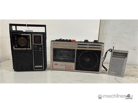 Used Qty Of Assorted Radios Awa Qty Of Assorted Radios Awa Rambler