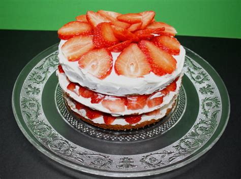Tarta De Nata Y Fresas Estilo Naked Cake Cocinando A Mi Manera