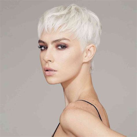 23 Prettiest Platinum Pixie Cuts For Cooler Blonde Crop