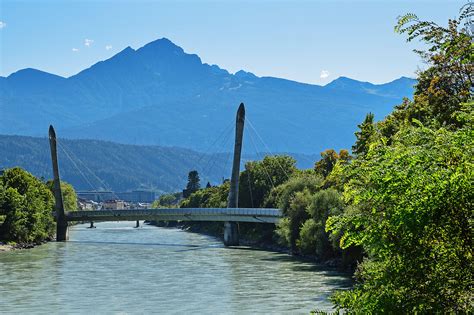 Brücke der Hungerburgbahn über den Inn Bild kaufen 71313990