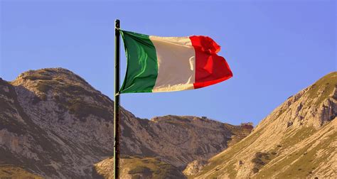 The Italian Flag: Facts, Colors and SymbolismFood & Beverage