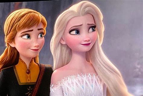 An Image Of Two People Dressed As Frozen Princesses In Disney S Frozen