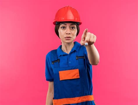 Impresionado Mirando A La C Mara Joven Constructor Mujer En Uniforme