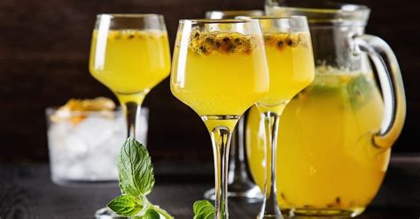 10 Best Passion Fruit Cocktails Insanely Good