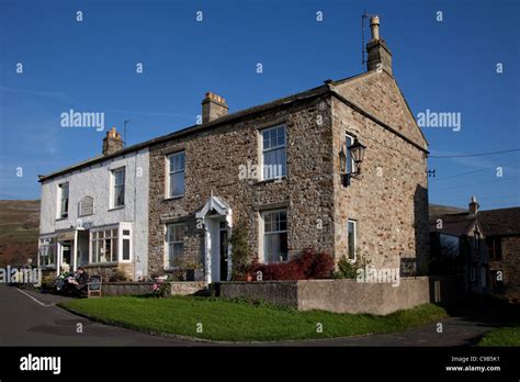 Stone Built Cottages High Resolution Stock Photography And Images Alamy