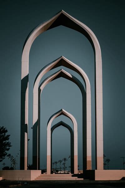 Arch Roundabout D Shutterstock