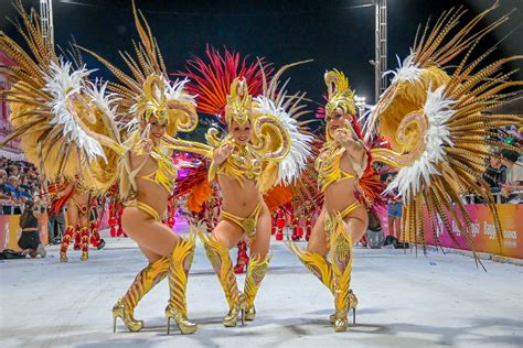 El Carnaval Del Pa S Se Prepara Para Su Segunda Noche De Esplendor En