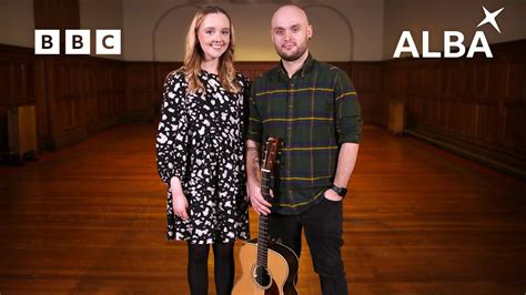 Katie Macfarlane Thug Iad A Thung Thu Seirm Bbc Alba Youtube