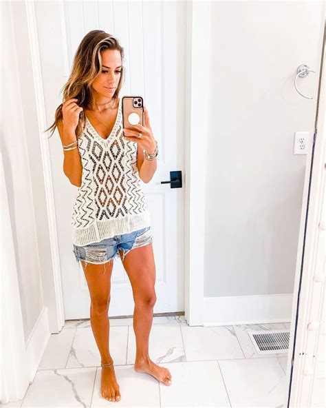 Jana Kramer Photos • CelebMafia