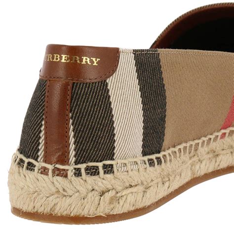 Burberry Outlet: Shoes women | Shoes Burberry Women Beige | Shoes Burberry 4054066 GIGLIO.COM