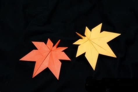 Ornament Origami Maple Leaf Papercraftcentral Net Origami Maple