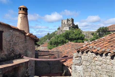 San Martín de Trevejo qué hacer en uno de los pueblos más bonitos de