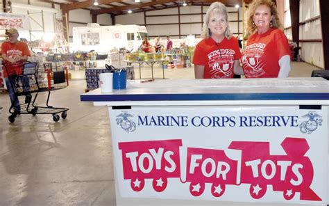 Volunteers show up for Toys for Tots | Tribune & Georgian, St. Marys ...