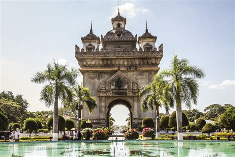 Patuxay Monument Vientiane Arch Of Triumph Laos Tours