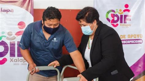 Ayuntamiento De Xalapa Entrega Apoyos A Personas Con Discapacidad La