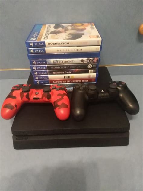 PLAYSTATION 4 500 GB SLIM 2 JOYSTICKA 10 IGRI STALAK