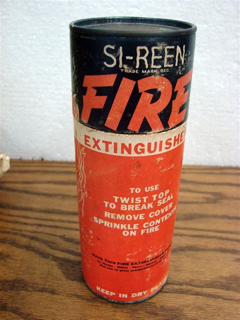 Antique Si Reen Dry Chemical Powder Fire Extinguisher Cardboard Can Moose R Uscom Log Cabin Decor