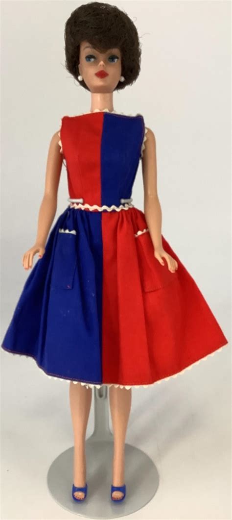 Lot Brunette Bubblecut Barbie Marked Midge Barbie Patented Doll Wears Fancy Free