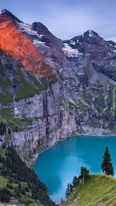 Jezioro Oeschinen w Alpach Berneńskich Tapeta na telefon