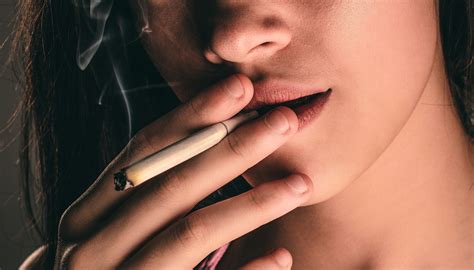 Texas Governor Signs Law Increasing Legal Age For Smoking To 21