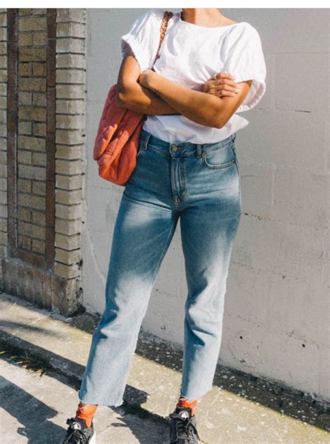 Perfect Basics Fall Looks Mom Jeans Fashion