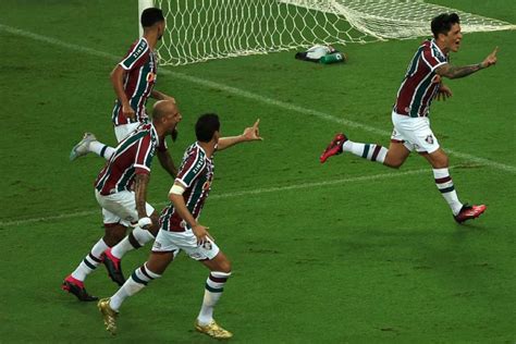 Fluminense Atropela O Flamengo Por X E Campe O Carioca De