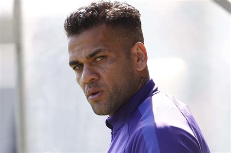 Dani Alves Es Condenado A 4 Años Y Medio De Cárcel El Documentalista