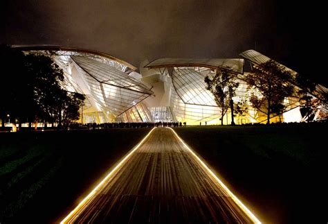 Promenade Architecturale Fondation Louis Vuitton Iucn Water