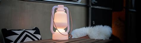 Lampes extérieur sans fil Une lampe d extérieur rechargeable à