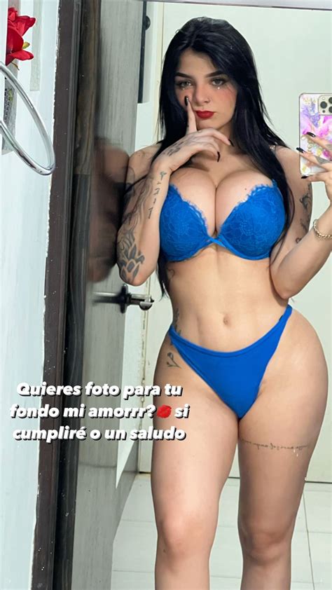 Karely Ruiz promete fotos y saludos gratis en una ajustada lencería azul que levanta suspiros