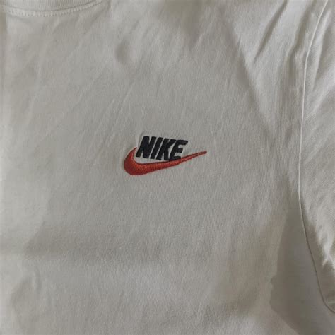 Nike Men's White T-shirt | Depop