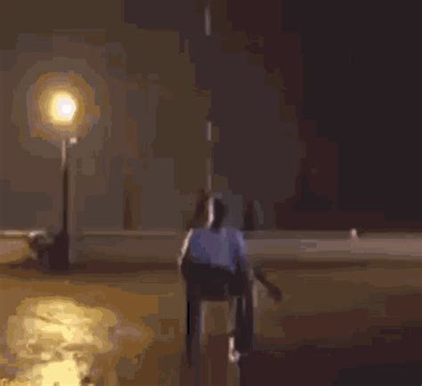 Sentado Lluvia Sentado Lluvia Discover Share Gifs