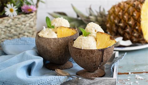 Helado tropical de piña y coco Nestlé Cocina